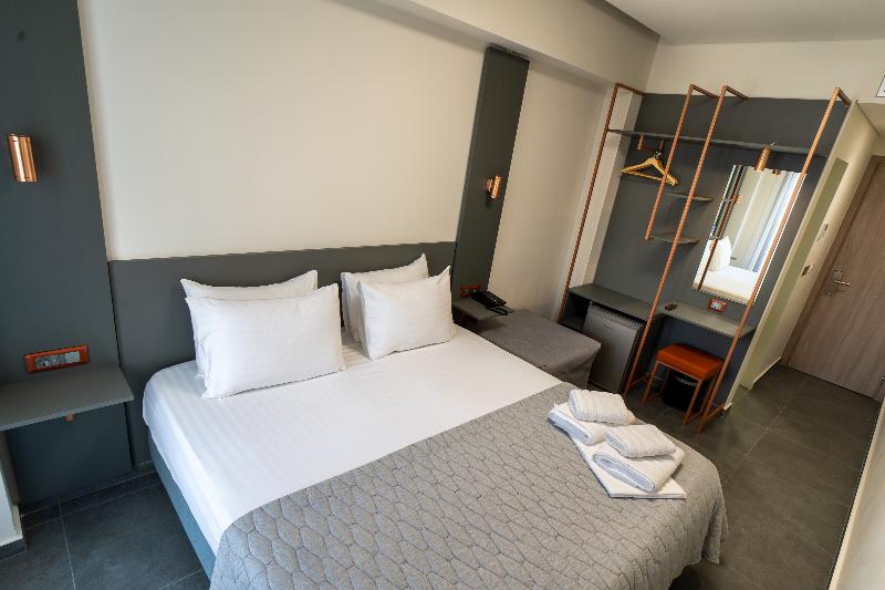 디럭스 트리플 룸, Argo Hotel Piraeus