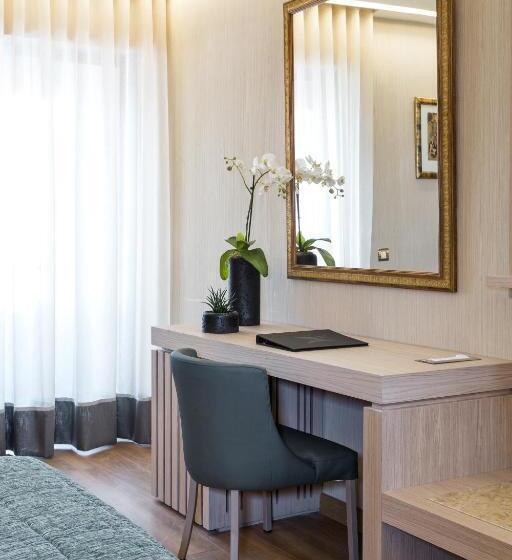 Трехместный Президентский, Divani Palace Acropolis