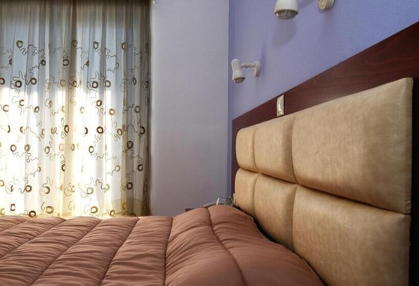 Номер Стандарт Трехместный, Solon