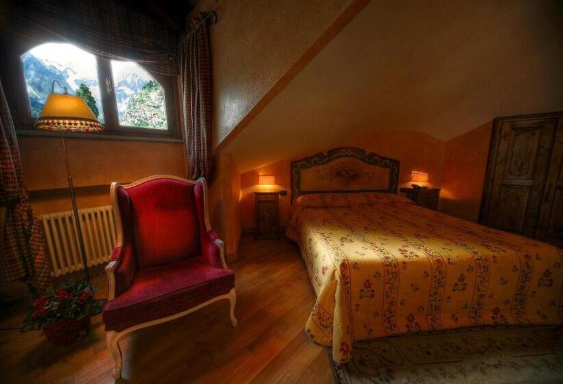 Полулюкс, Villa Novecento Romantic Hotel   Estella Hotel Collection