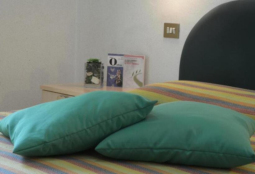 Номер Стандарт Трехместный, Albergo Martini