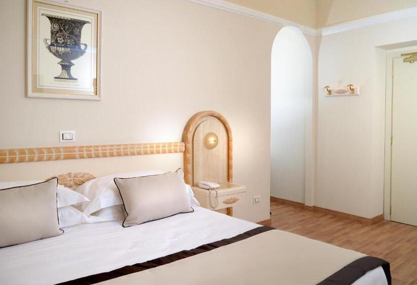 Номер Deluxe, Grand Hotel Vittoria