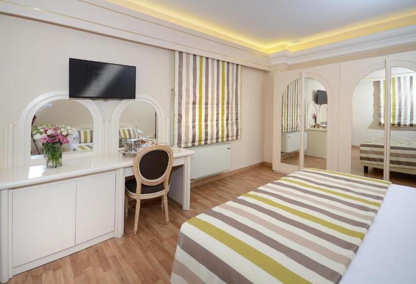 Номер Стандарт Трехместный, Grand Hotel Vittoria
