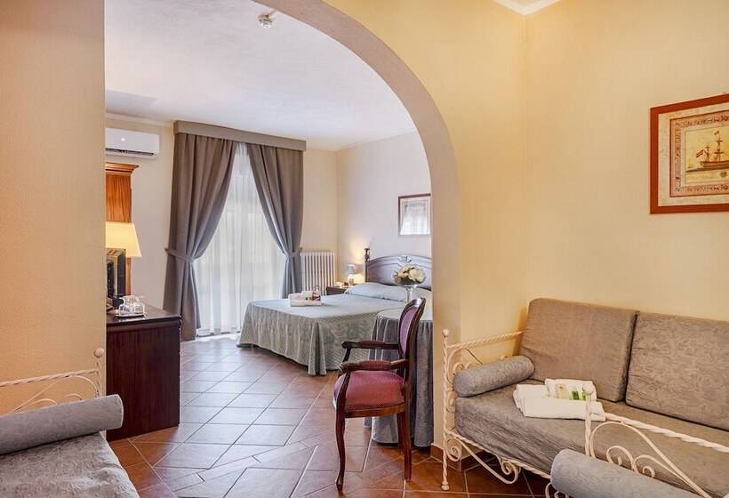 Четырехместный Номер Стандарт, Colonna Palace Hotel Mediterraneo