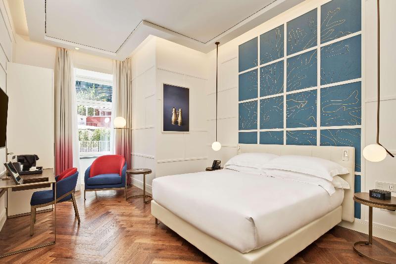 اتاق سوپریور با تخت بزرگ, De Bonart Naples   Curio Collection By Hilton