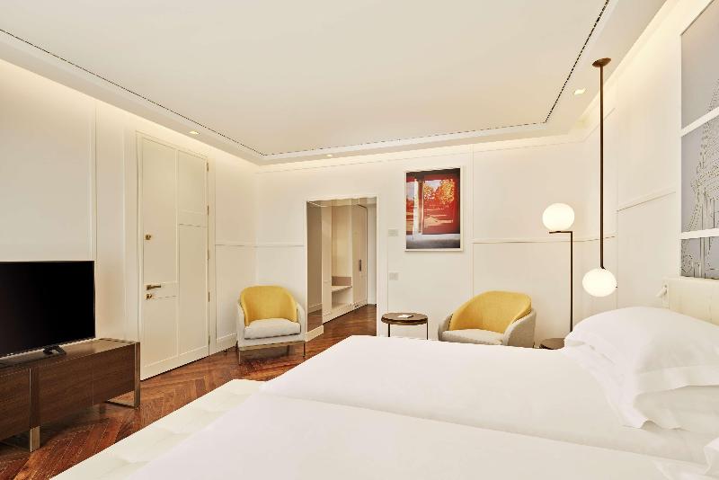 اتاق لوکس با چشم‌انداز دریا, De Bonart Naples   Curio Collection By Hilton