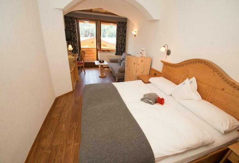 Номер Стандарт с Балконом, Alpenwellnesshotel St. Veit