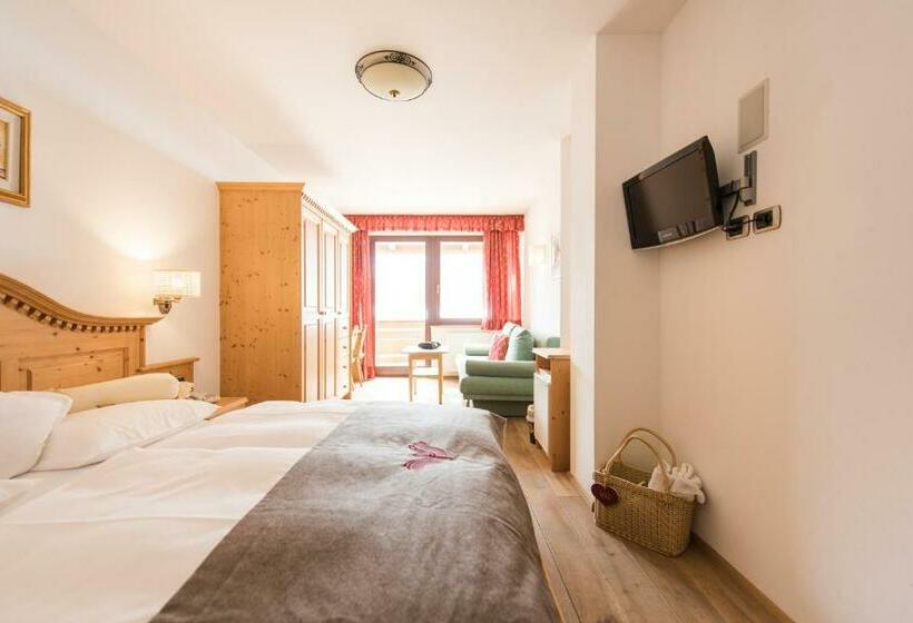 Номер Стандарт с Балконом, Alpenwellnesshotel St. Veit