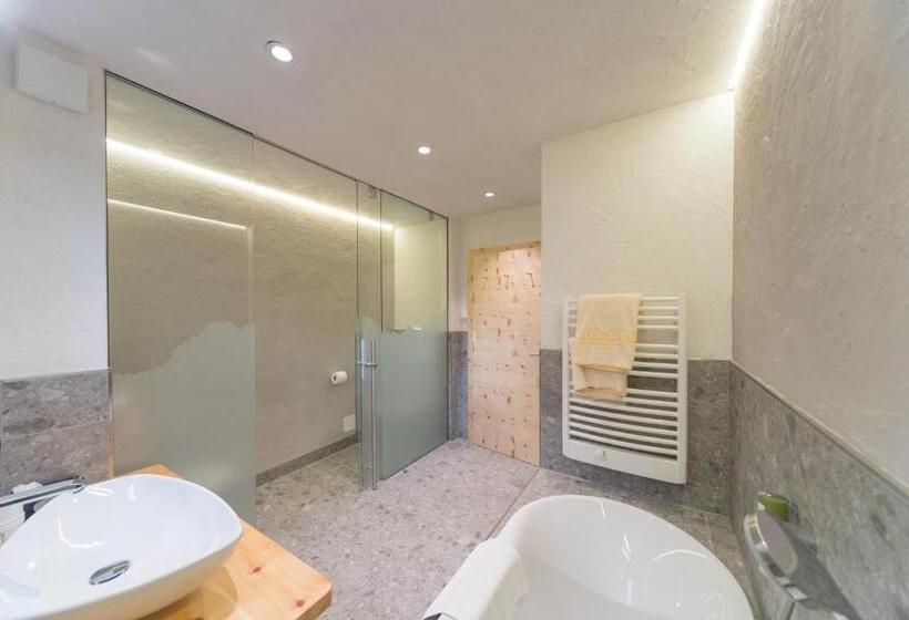 Семейный Номер, Alpenwellnesshotel St. Veit