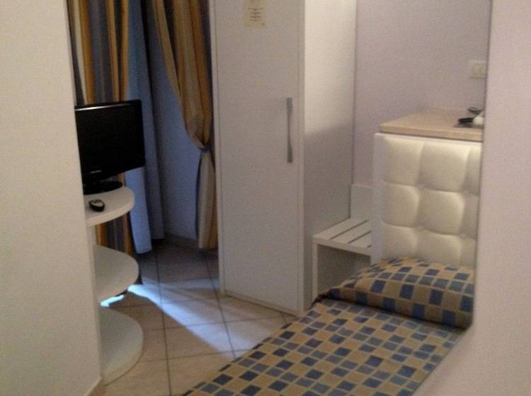 Standard Egyágyas Szoba, Albergo Pesce D Oro