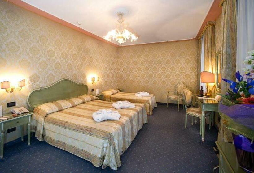 غرفة كلاسيكية ثلاثية, Carlton on The Grand Canal