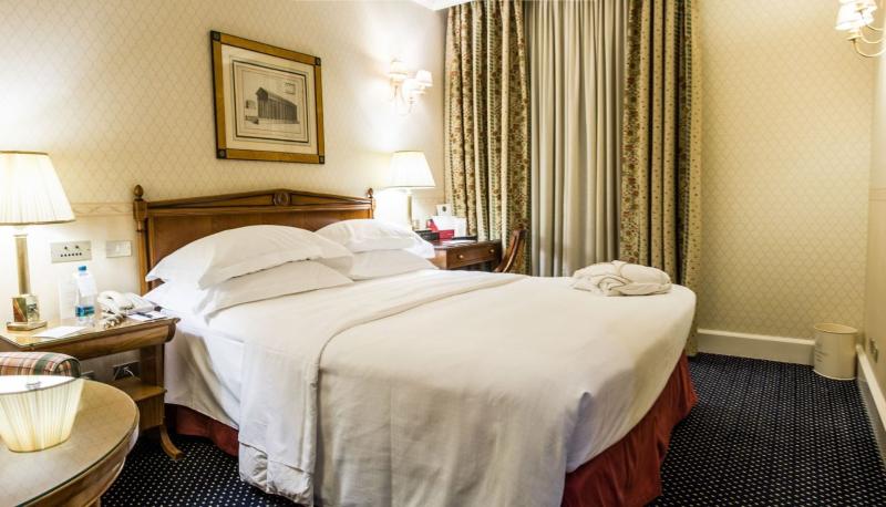 اتاق اکونومی, Grand Hotel Sitea