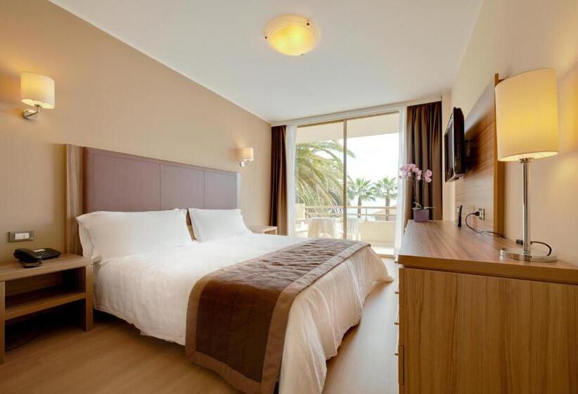غرفة قياسية مطلّة علي الحديقة, Nyala Suite Hotel Sanremo