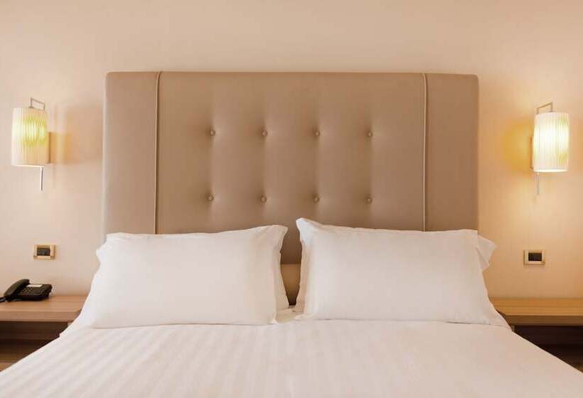 Полулюкс Вид на Море, Nyala Suite Hotel Sanremo