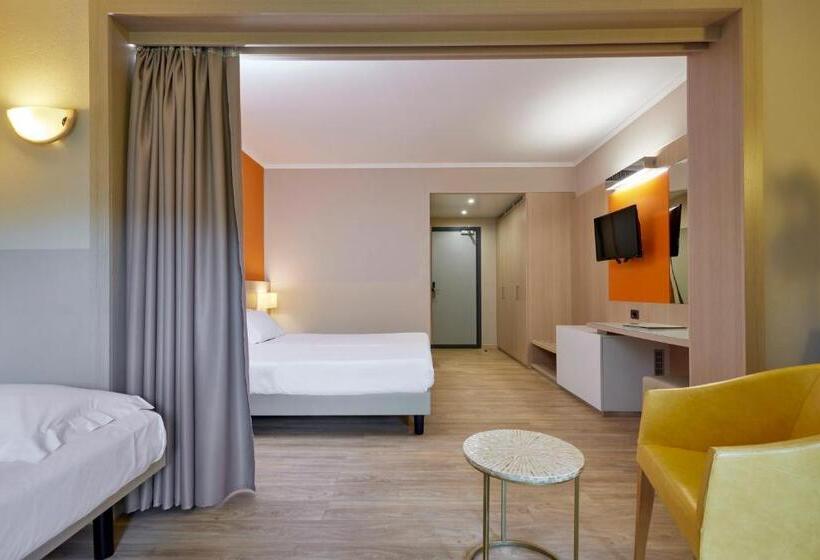 Семейный Номер Вид на Сад, Park Hotel I Lecci