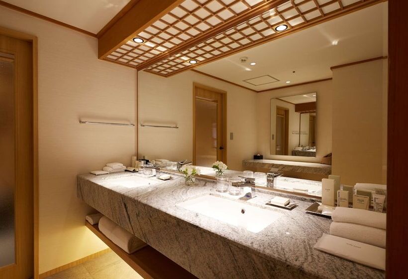 Люкс, Hilton Nagoya