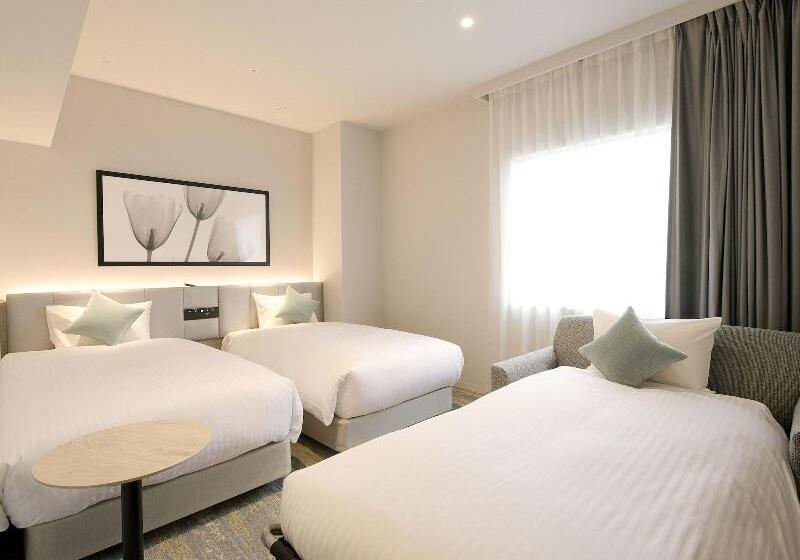 Трехместный Номер Superior, Oriental Hotel Fukuoka Hakata Station