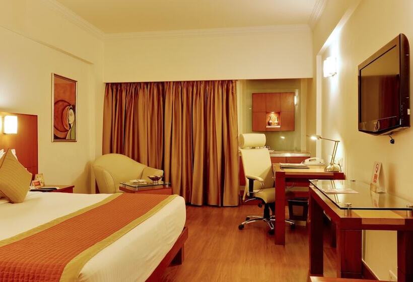 Pokój Deluxe, The Suryaa  New Delhi