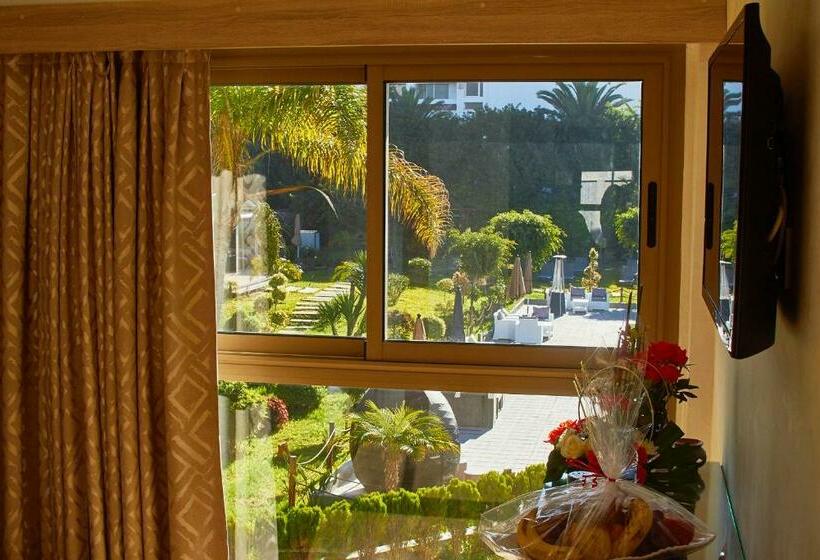 Номер Стандарт Вид на Бассейн, Mabrouk Hotel And Suites  Adult Only