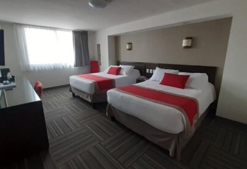 ２ダブルベッドのスタンダードルーム, Ramada Plaza By Wyndham Leon