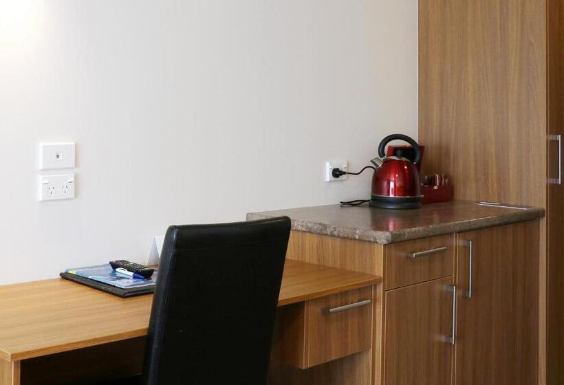 Номер Deluxe, The Victoria Hotel Dunedin