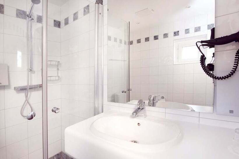 Номер Стандарт, Clarion Collection Hotel Temperance