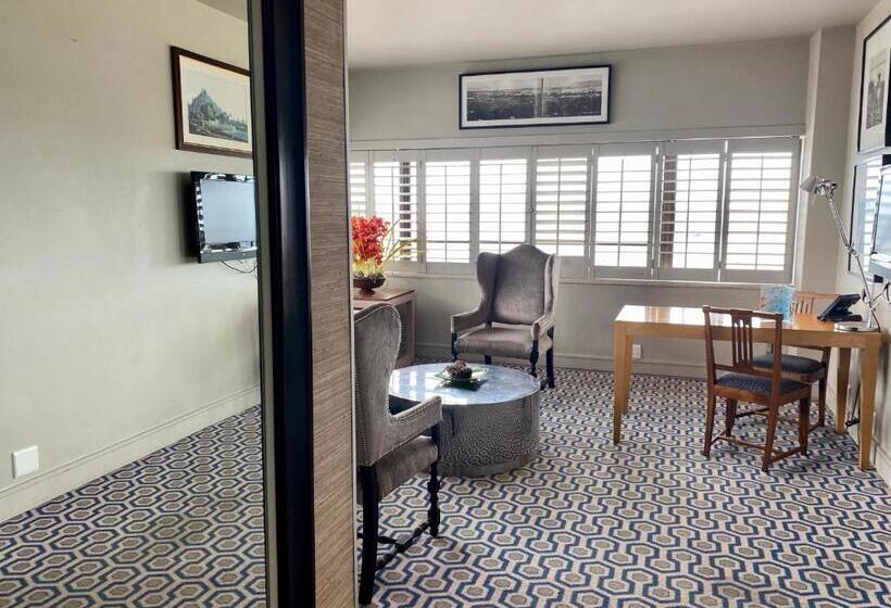 Suite, The Royal Hotel By Coastlands Hotels & Resorts