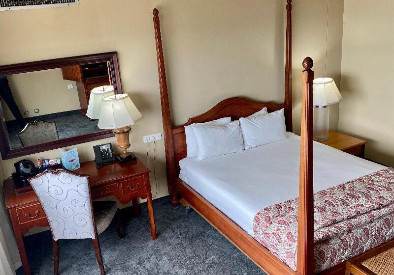 Suite, The Royal Hotel By Coastlands Hotels & Resorts