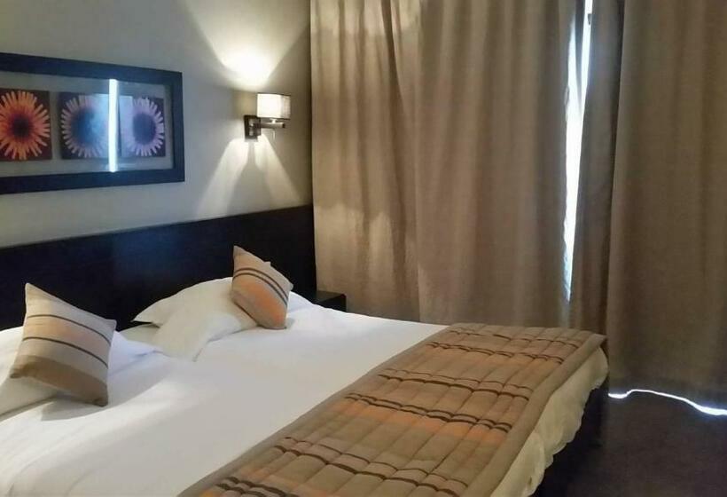 标准三人间, Nozha Beach Resort & Spa