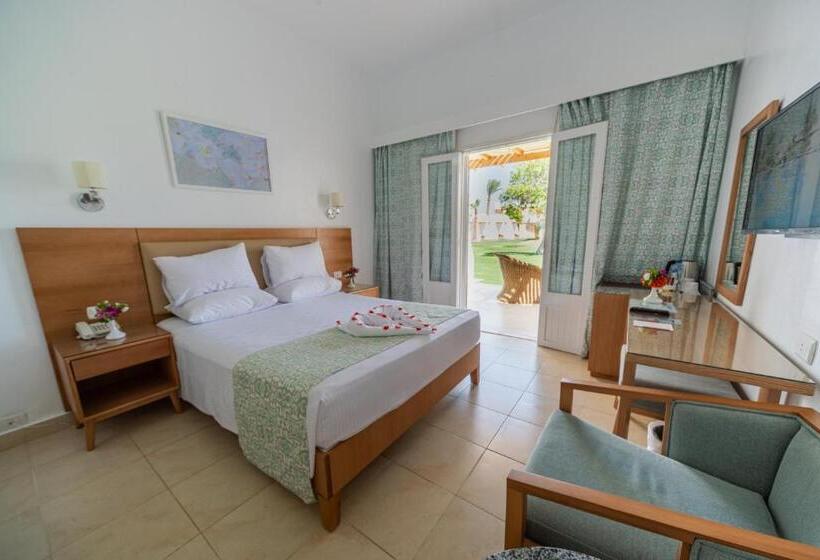اتاق استاندارد با چشم‌انداز استخر, Dahab Lagoon Club & Resort Ex Tirana Dahab