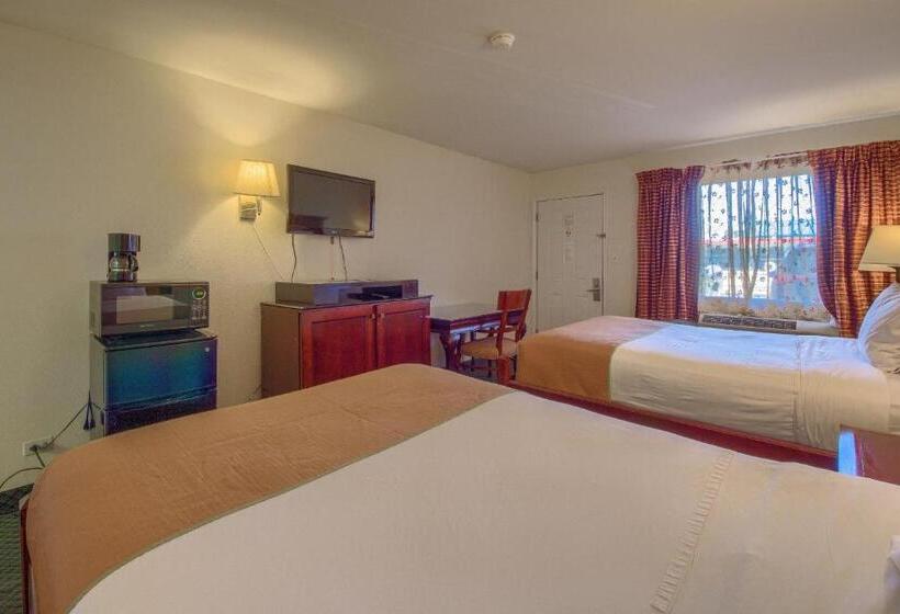 Номер Стандарт 2 Двуспальные Кровати, Americas Best Value Inn Uvalde