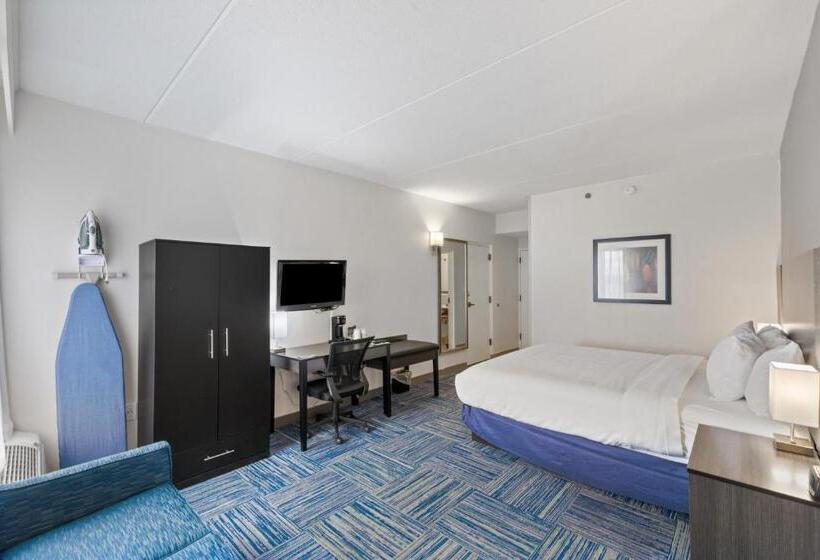 キングサイズベッドのスイートルーム, Allentown Park Hotel, Ascend Hotel Collection