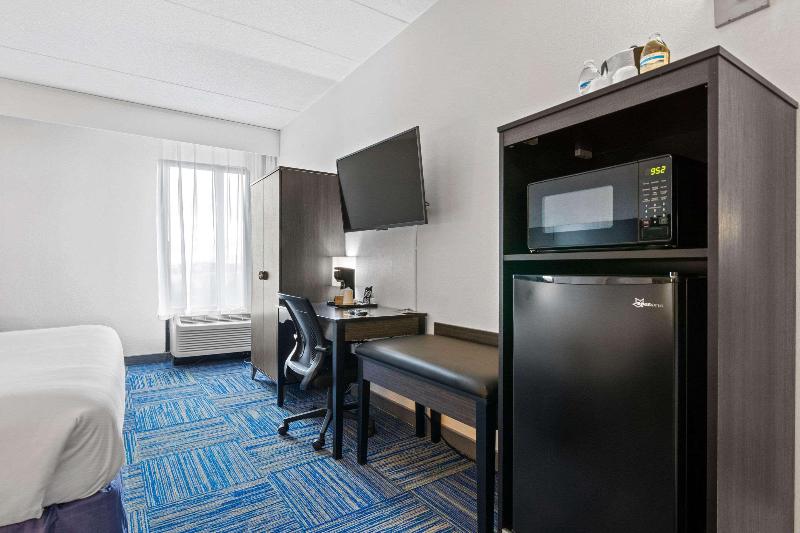 キングサイズベッドのスタンダードルーム, Allentown Park Hotel, Ascend Hotel Collection