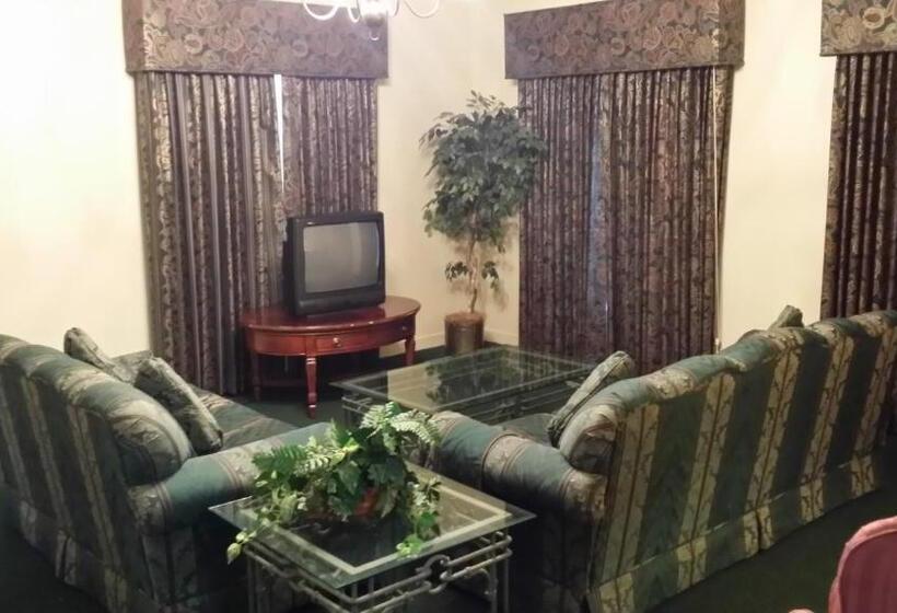 Апартаменты 2 Спальни, Americas Best Value Inn Historic Clewiston Inn