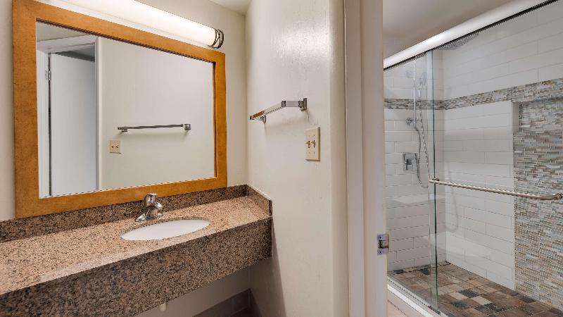 스위트 킹사이즈 침대, Best Western East Zion Thunderbird Lodge