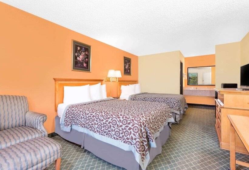 ２ダブルベッドのスタンダードルーム, Days Inn By Wyndham Aiken  Interstate Hwy 20