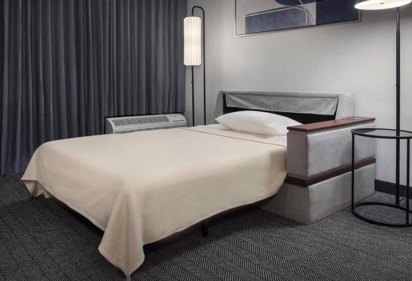 Номер Superior Кровать Кинг, Courtyard By Marriott Norwalk