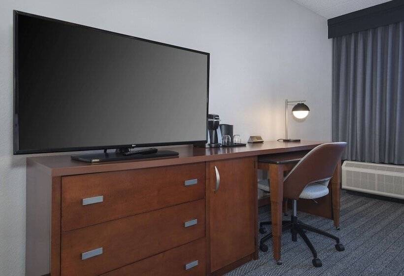 Номер Стандарт 2 Двуспальные Кровати, Courtyard By Marriott Norwalk