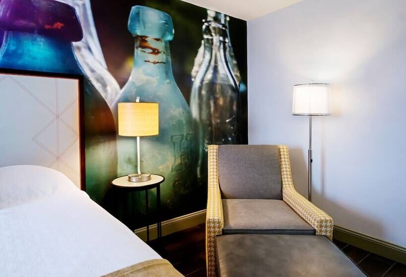 2 Bedroom Suite City View, Indigo Savannah Historic District, An Ihg