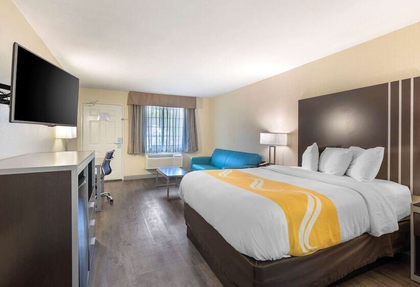 套房, Quality Inn & Suites Camarillooxnard