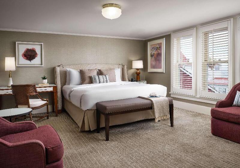 Стандартный Номер Кровать Кинг, Del Coronado, Curio Collection By Hilton