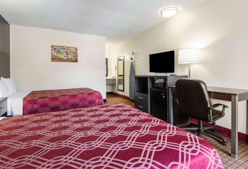 Номер Стандарт 2 Двуспальные Кровати, Econo Lodge Near Motor Speedway