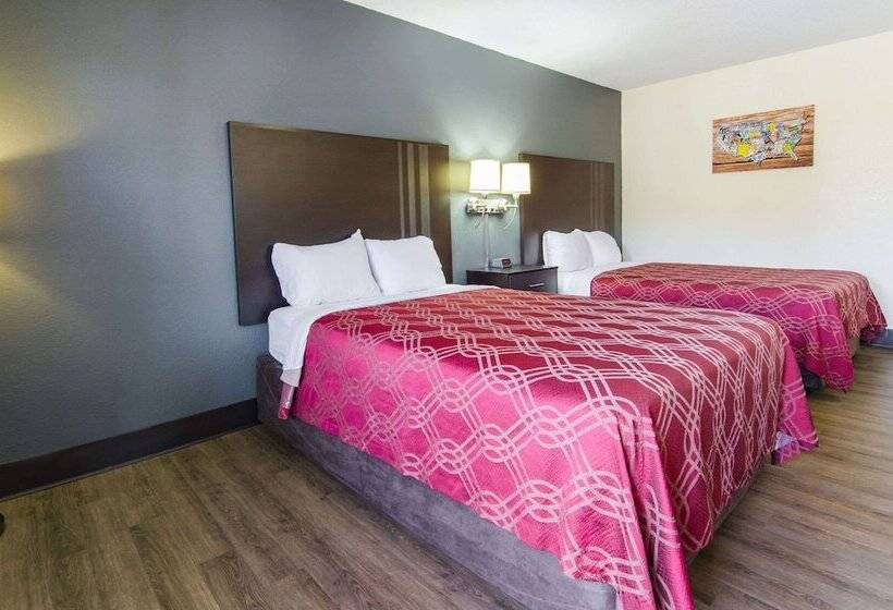 Номер Стандарт 2 Двуспальные Кровати, Econo Lodge Near Motor Speedway