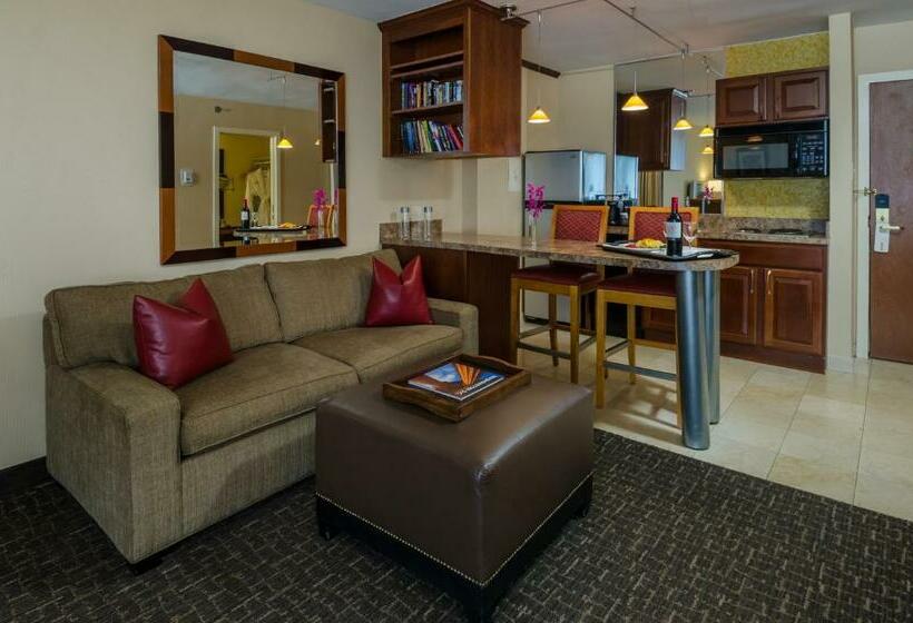 سوییت, Beacon Hotel & Corporate Quarters