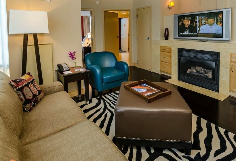 سوییت, Beacon Hotel & Corporate Quarters