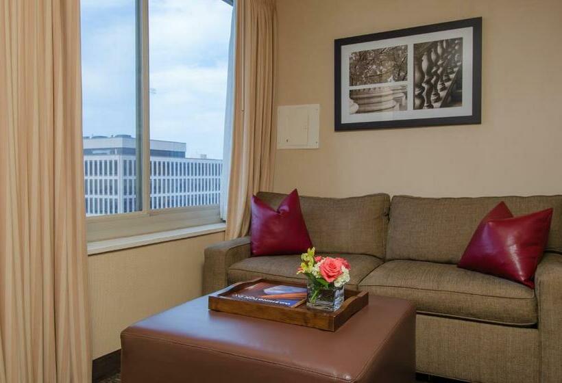اتاق اجرایی با تخت بزرگ, Beacon Hotel & Corporate Quarters