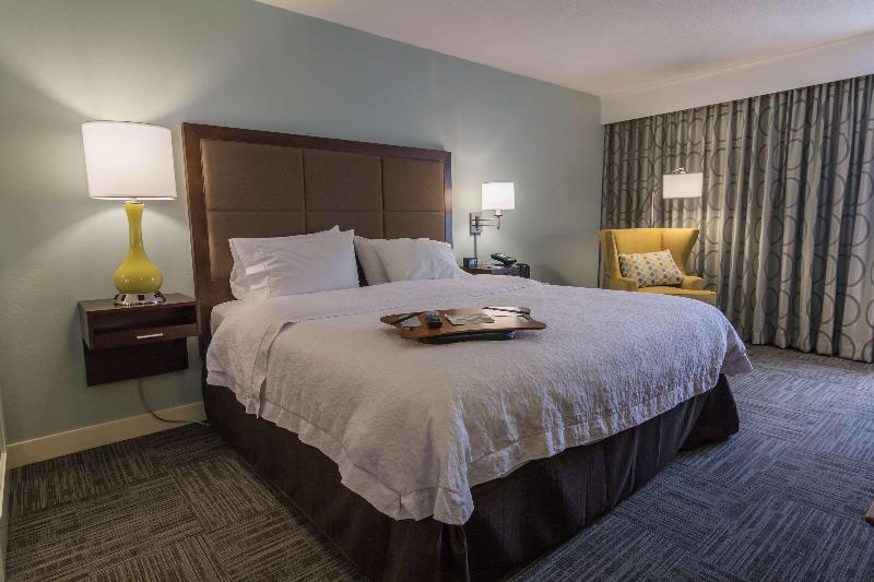 Стандартный Номер Кровать Кинг, Hampton Inn Winchester University/mall Area