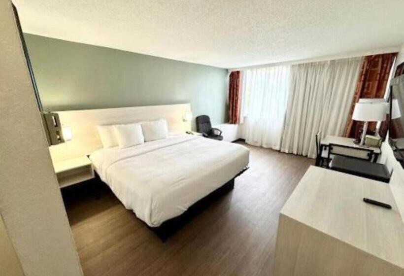 Стандартный Номер Кровать Кинг, Quality Inn & Suites East Syracuse  Carrier Circle