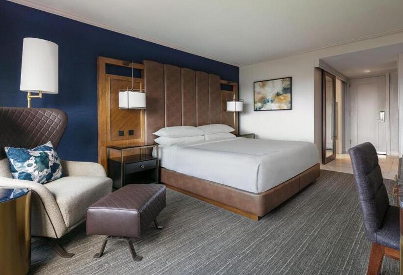 适合残疾人士使用的带超级大床的标准间, Boston Marriott Long Wharf