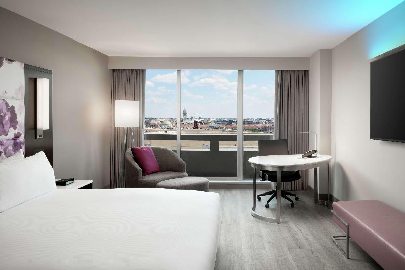 스탠다드 룸 킹사이즈 침대, Hilton Washington Dc National Mall The Wharf